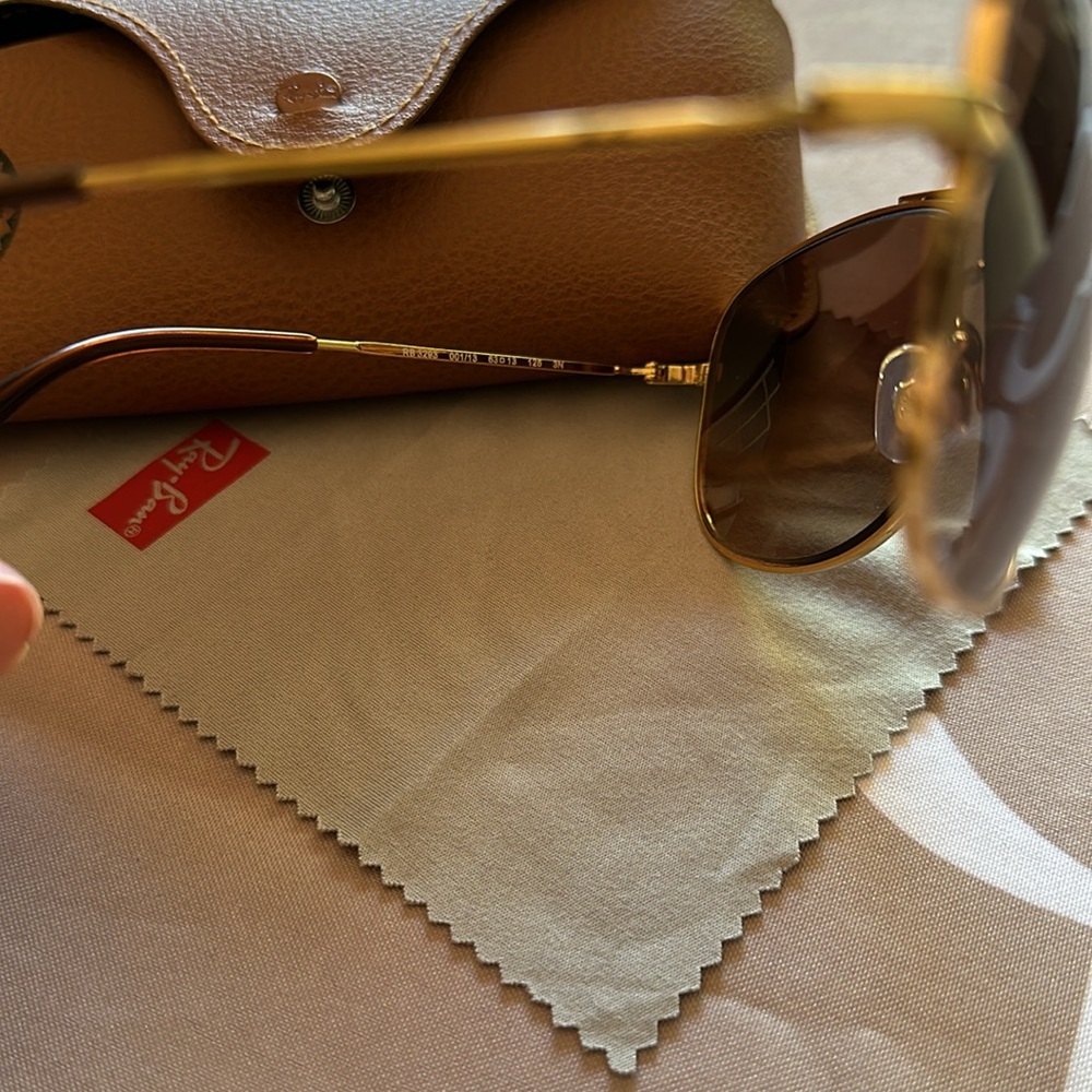 Ray-Ban - Picture 11 of 14